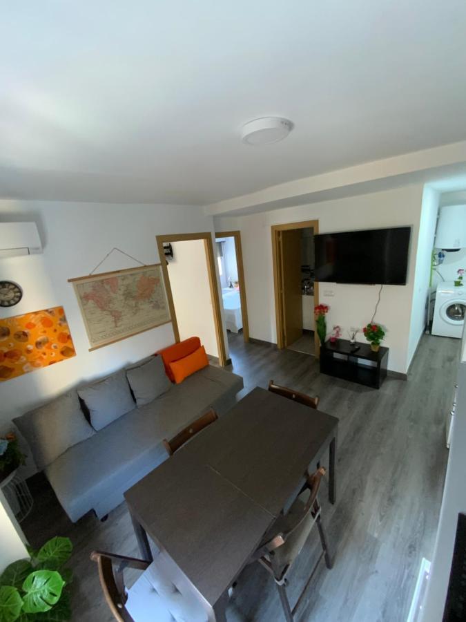4 Capulino Apartamentos Малага Экстерьер фото