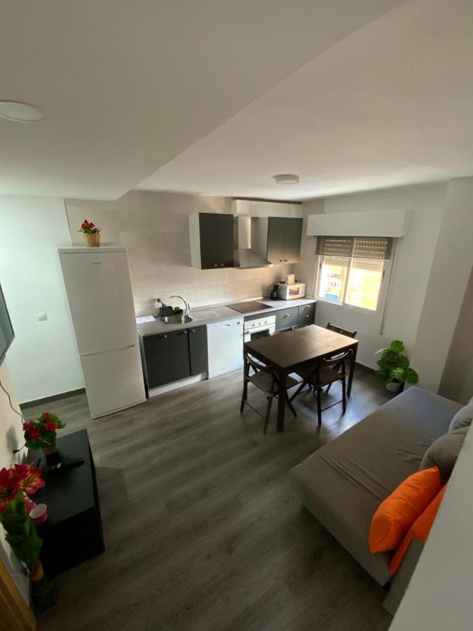 4 Capulino Apartamentos Малага Экстерьер фото